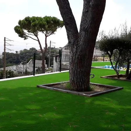 Sea-view Cozy Aptm W Amazing Pool & Trampoline For Kids! *