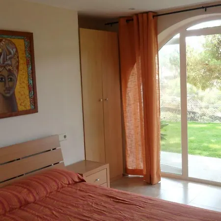 Apartment Sea-view Cozy Aptm W Amazing Pool & Trampoline For Kids!