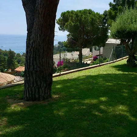 Sea-view Cozy Aptm W Amazing Pool & Trampoline For Kids! Apartment
